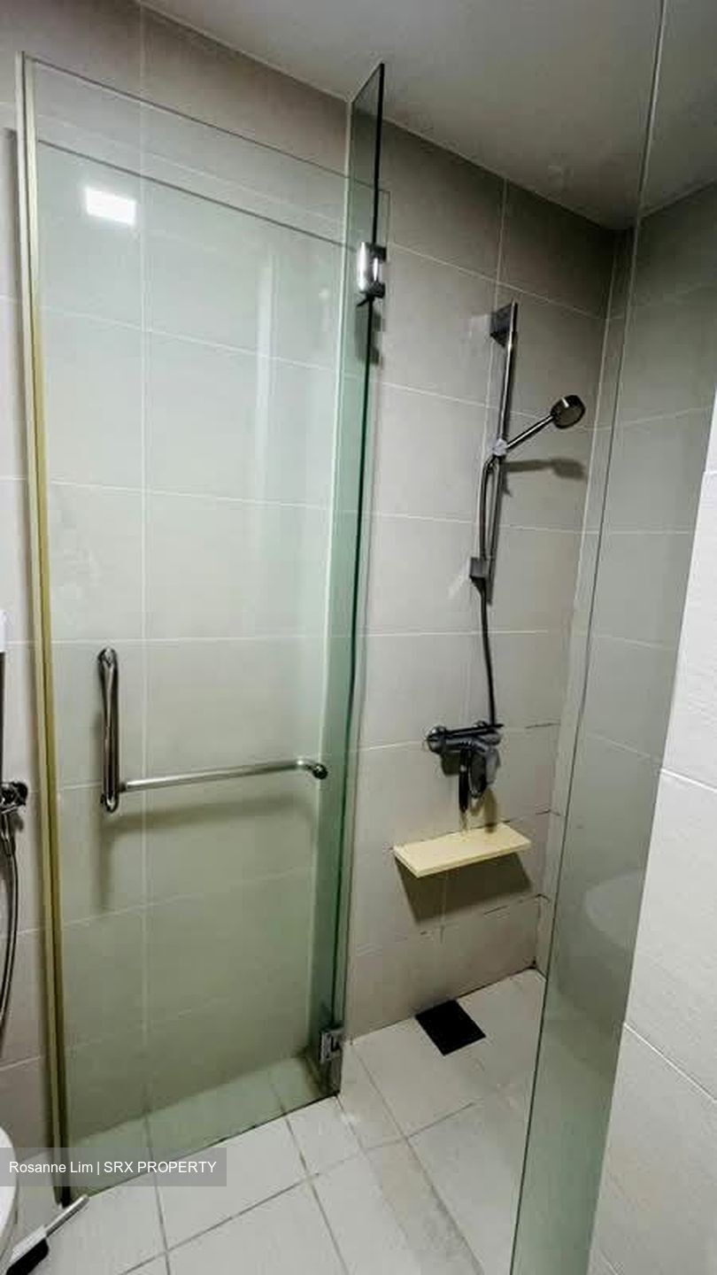 The Lakefront Residences (D22), Condominium #555541581
